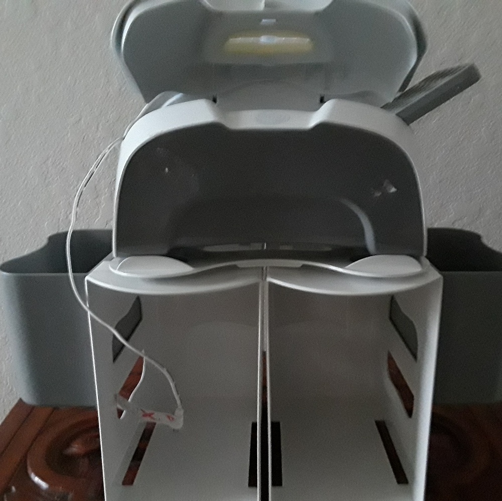 Wiper warmer & diaper cady